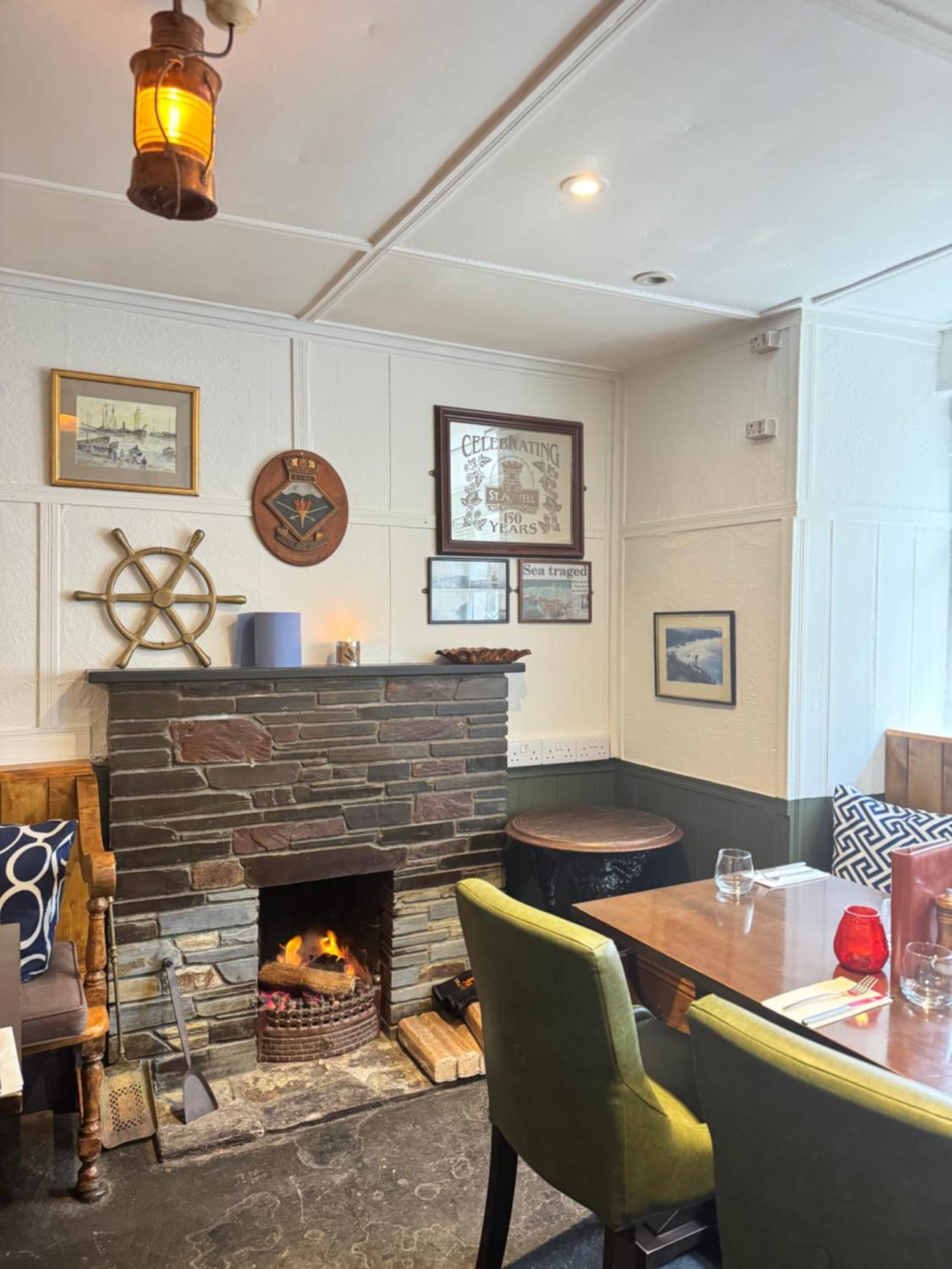 The London Inn Padstow Bagian luar foto
