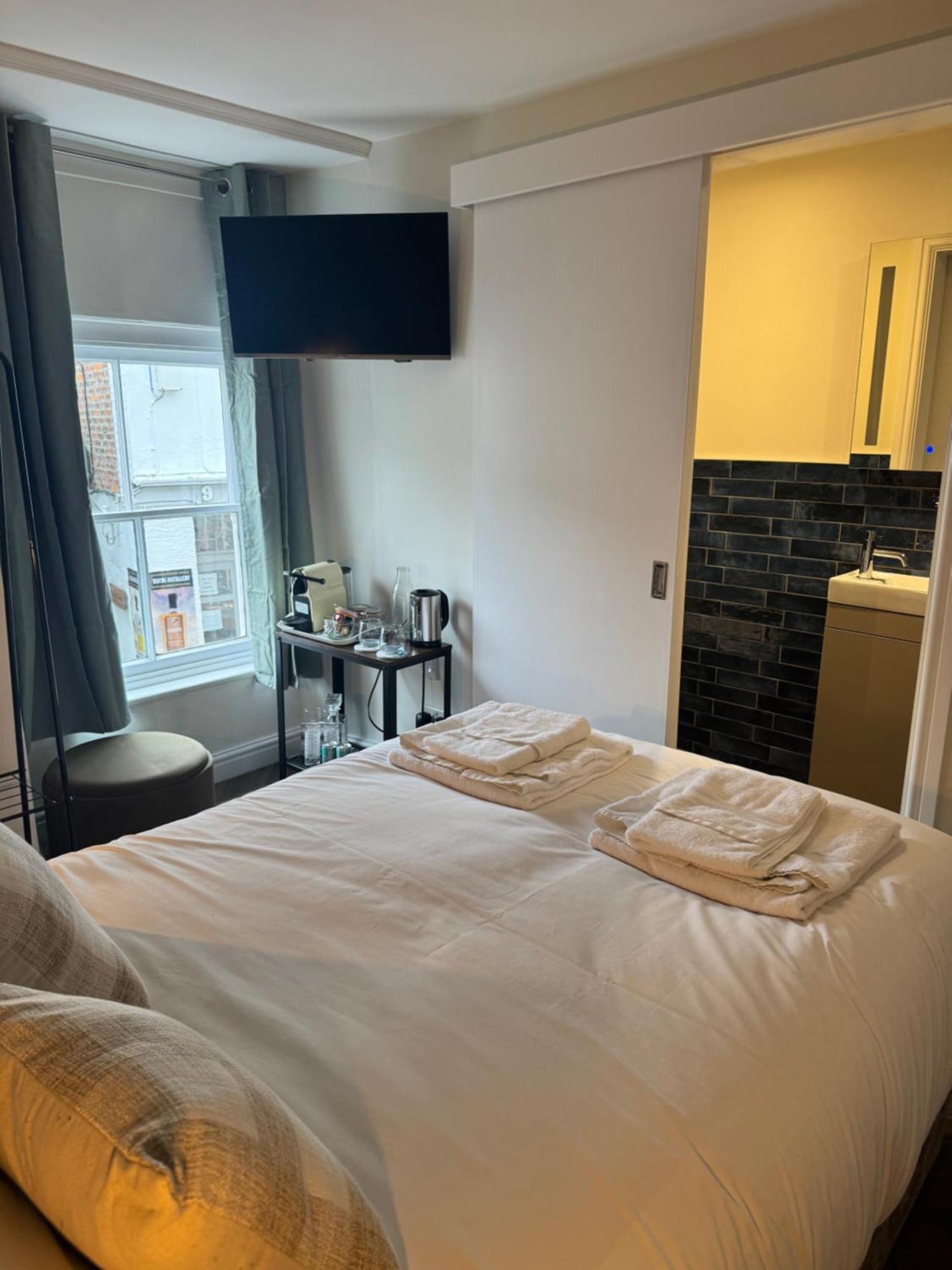 The London Inn Padstow Bagian luar foto