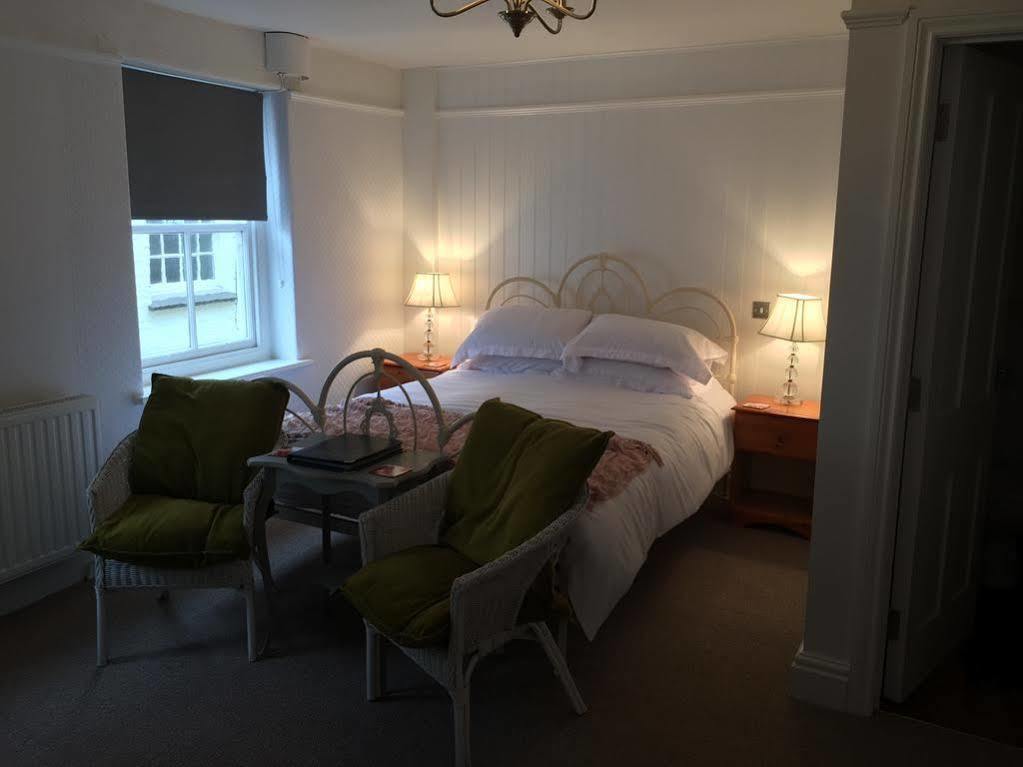 The London Inn Padstow Bagian luar foto