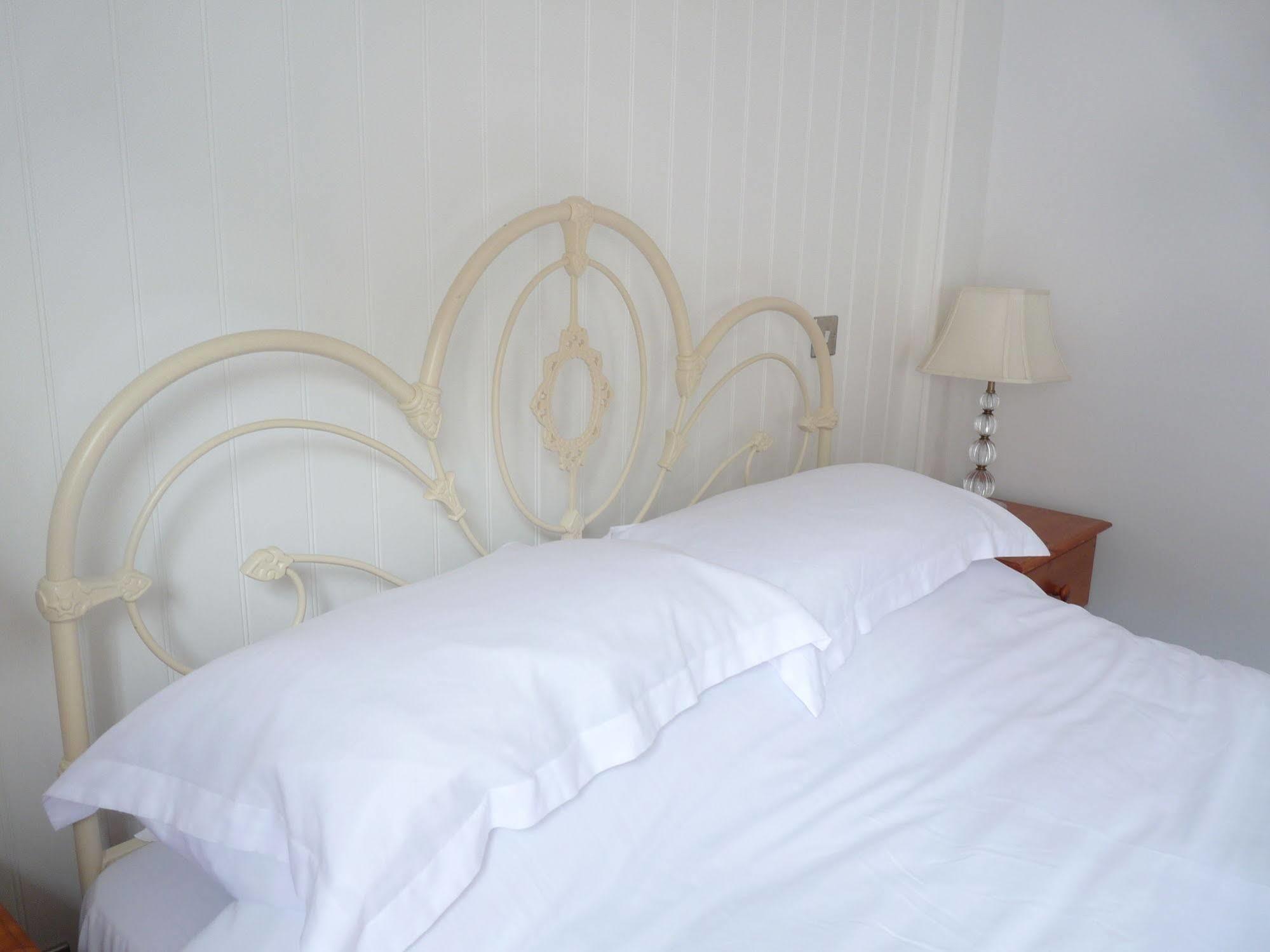 The London Inn Padstow Bagian luar foto