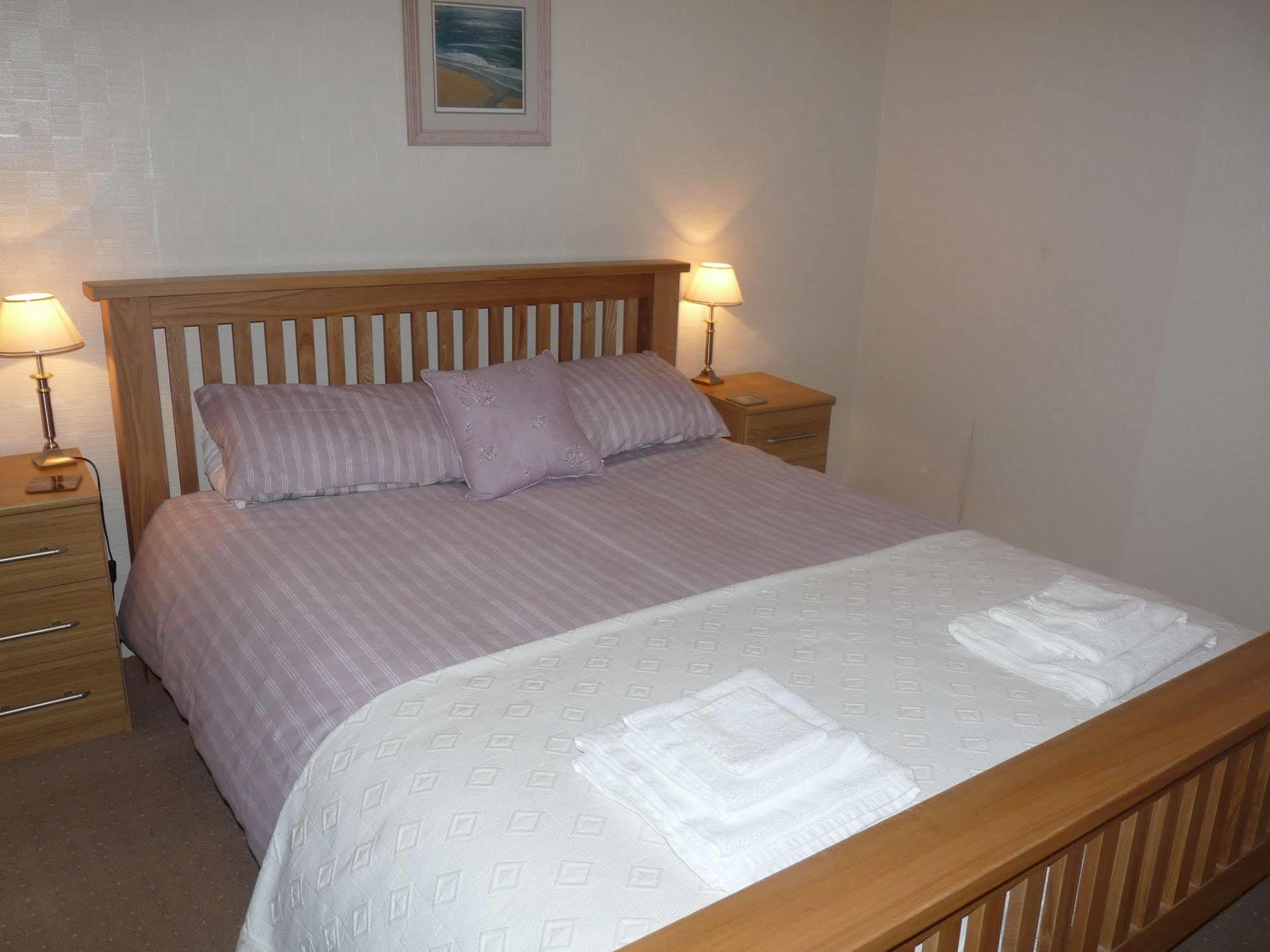 The London Inn Padstow Bagian luar foto